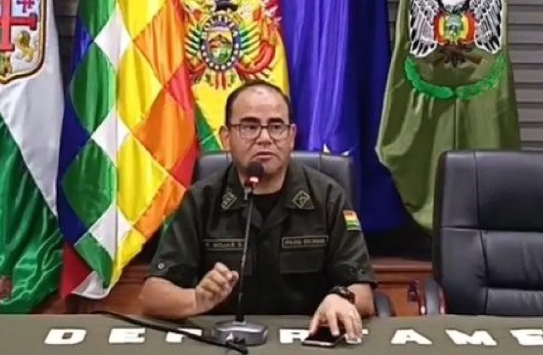 Bloqueadores retoman Mairana y Policía replantea nueva intervención, 14 efectivos fueron retenidos