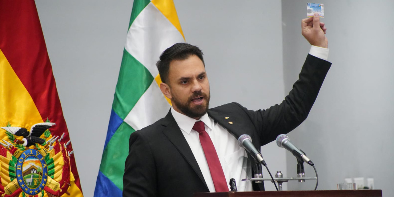 Del Castillo: EEUU Enviará Avión para Extraditar a Exjefe Antidroga de Evo Morales