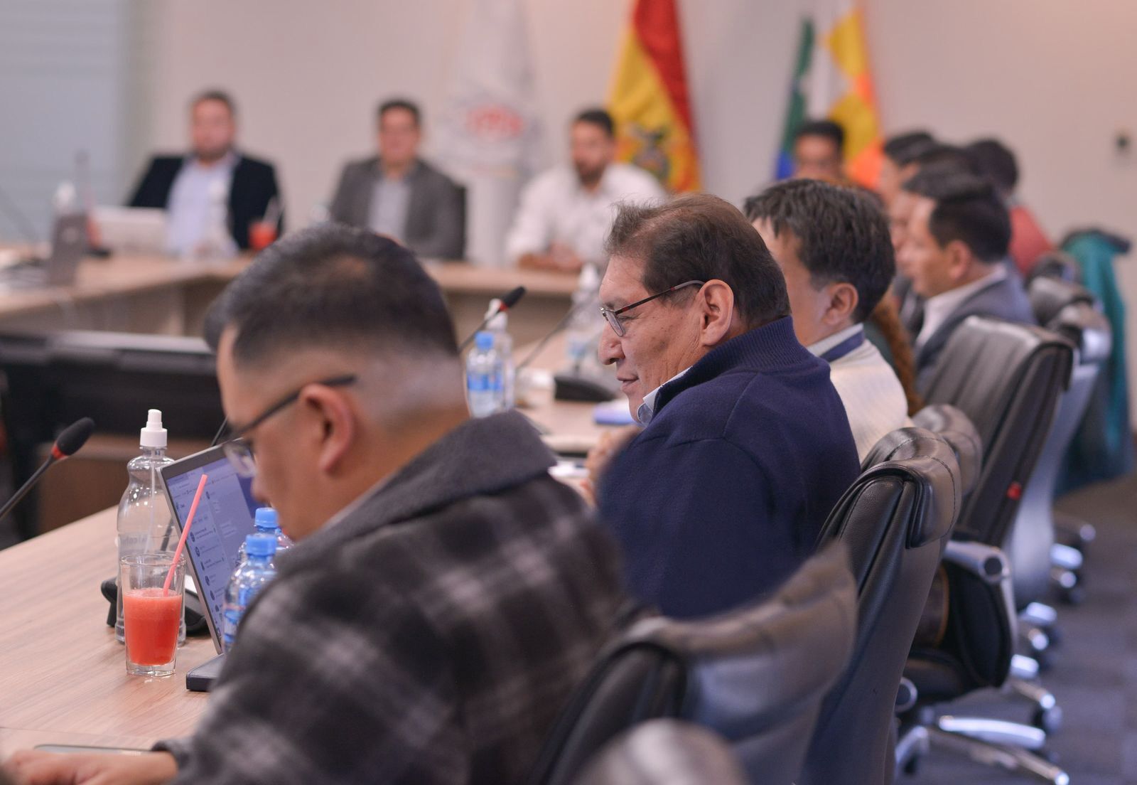 Gobierno y Comité Multisectorial se reúnen para abortar Importación de Combustible para el Sector Productivo