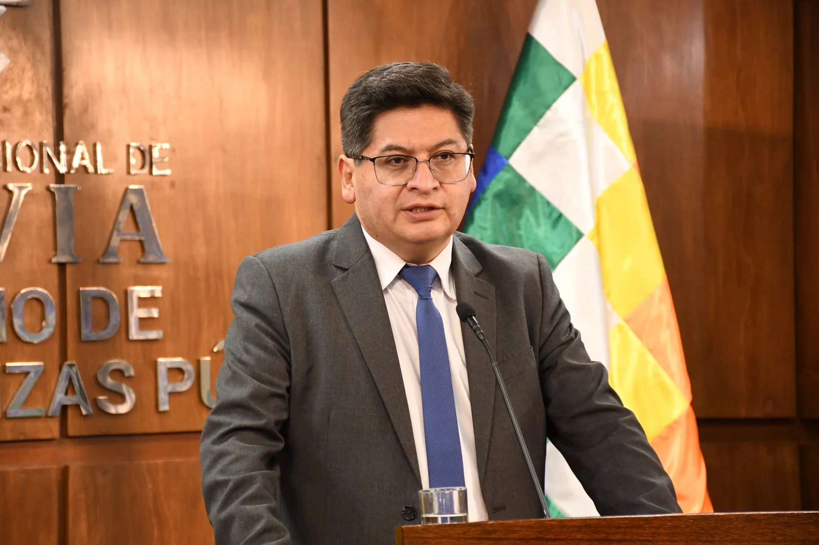 Montenegro rechaza propuesta de García Linera de forzar a exportadores a entregar dólares