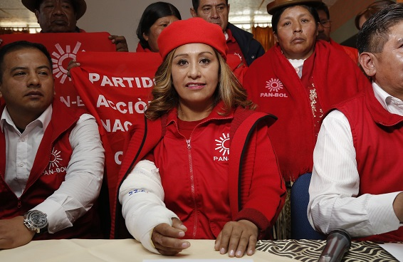 Ruth Nina exigió la salida de Evo Morales en 2019 y lo calificó de dictador, pese a respaldarlo hoy como candidata de PAN-BOL