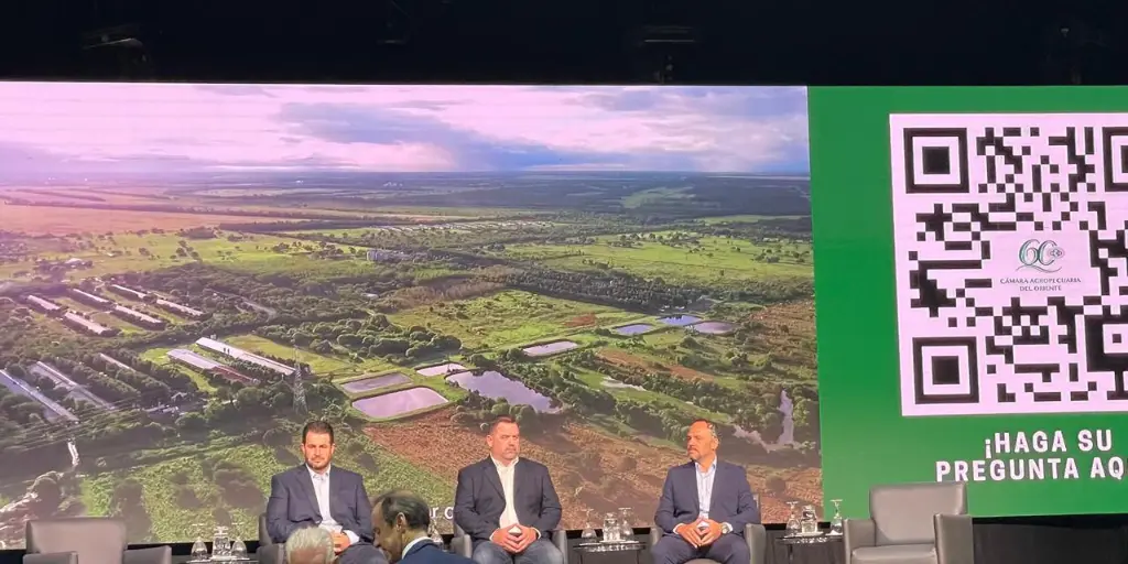 Foro Agropecuario arranca con Samuel, Manfred y Tuto; Andrónico Rodríguez no asiste y recibe duras críticas