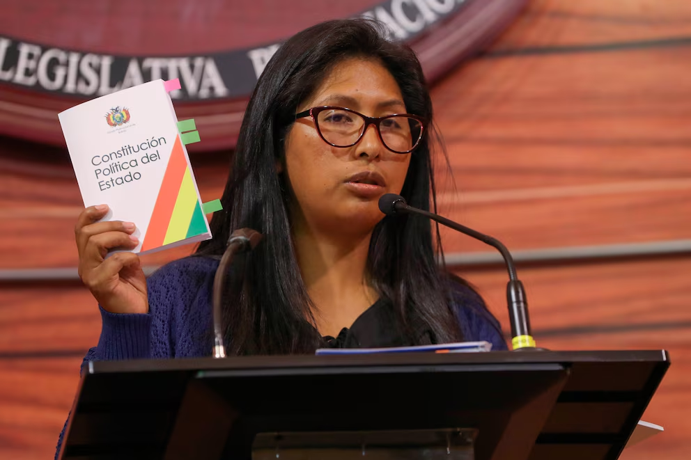 Eva Copa confirma reuniones con Andrónico, Jhonny y Patzi, pero advierte que no aceptará imposiciones