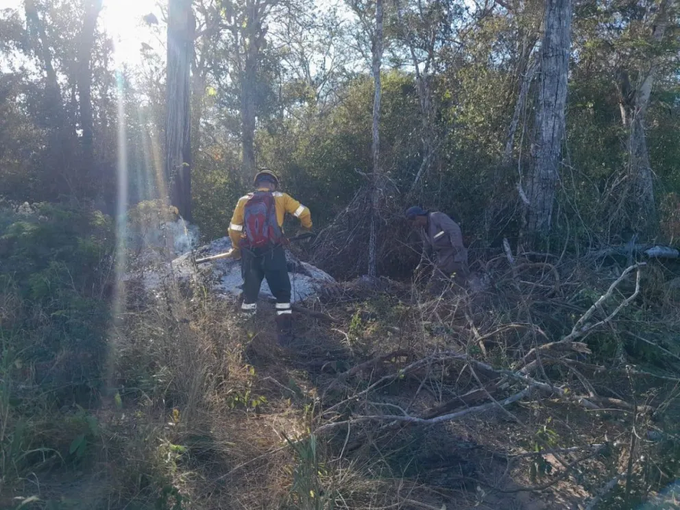 Alerta amarilla en Santa Cruz por siete incendios activos y 609 focos de calor