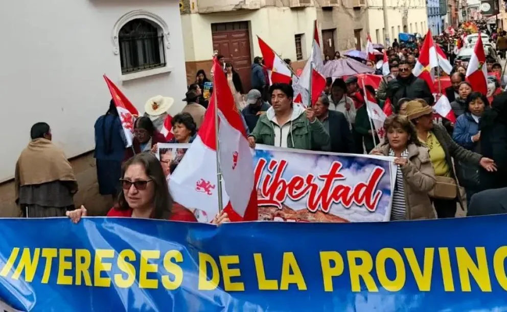 Diputados sesionan por segundo contrato del litio pese a protestas en Potosí
