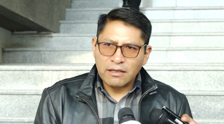 Justicia ordena detención preventiva de tres meses para exdiputado Juanito Angulo por falsedad ideológica y asociación ilícita