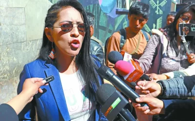 Wilma Alanoca critica al PDC y afirma que el voto evista “está refugiado en una sigla inconsistente”