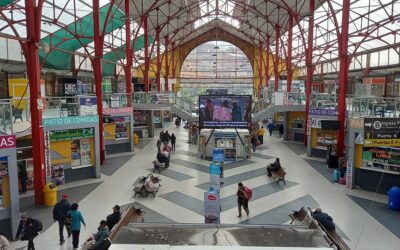 Pasajeros denuncian alza de pasajes y menos salidas de buses por la escasez de diésel en el feriado de Todos Santos