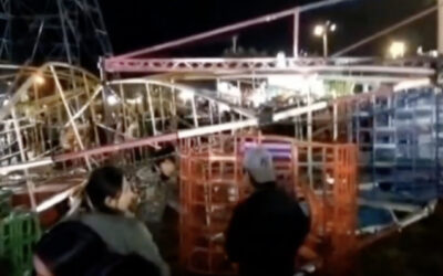 Rueda de la fortuna colapsa en feria de Alasitas en Santa Cruz y deja al menos 10 heridos