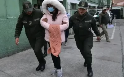 Caso Consorcio: Exvocal Claudia Castro se acoge a detención domiciliaria sin permiso laboral