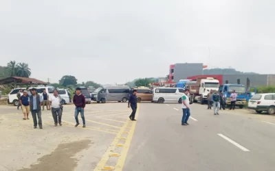 Crisis de combustibles se intensifica con bloqueos a días del balotaje y tensión crece en el país