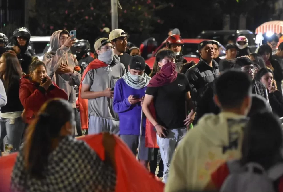 Protestas en cuatro ciudades tras el balotaje: manifestantes denuncian “fraude” y exigen auditoría electoral