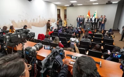 Gobierno aprueba decreto para una transición presidencial ordenada: “Saldremos por la puerta grande”