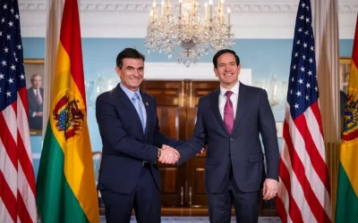 Rodrigo Paz se reúne con Marco Rubio en Washington para fortalecer la cooperación bilateral