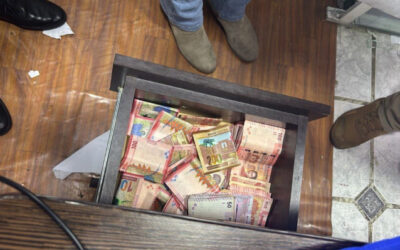 Asambleístas denuncian cobros irregulares dentro del Sedes La Paz en favor del gobernador Santos Quispe