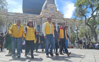 Militantes de Sol.Bo aguardan el retorno de Revilla: “Hoy es un día histórico para los paceños”