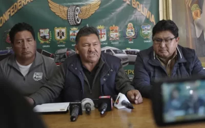 Choferes anuncian paro nacional indefinido con bloqueos desde el lunes en rechazo al Decreto 5503