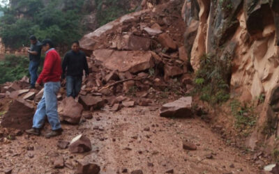 Lluvias y derrumbes interrumpen la ruta Tarija–Chaco y dejan buses suspendidos