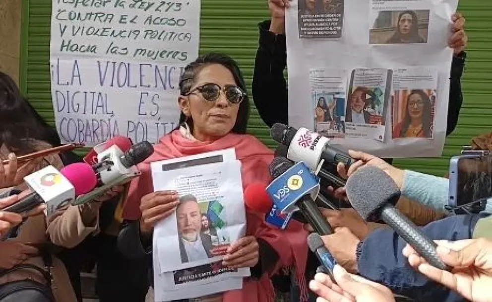 Concejal Wilma Alanoca denuncia “ataque cibernético” y anuncia acciones legales contra activista