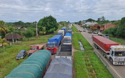 Rutas paralizadas en Bolivia: bloqueos de la COB complican transporte interdepartamental