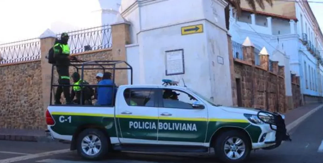 Hallan a un hombre sin vida en Sucre; murió por broncoaspiración tras consumir alcohol varios días