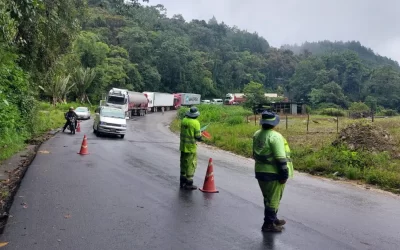Restricción vehicular en el tramo Llavini-Bombeo une Cochabamba y Oruro: corte rige de 9:00 a 17:00 hasta el 30 de abril