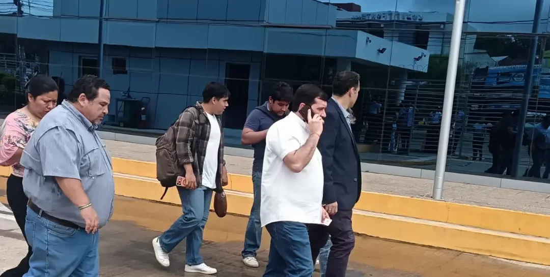 YPFB dialoga con transporte y cívicos en Santa Cruz por gasolina desestabilizada y seguro solidario