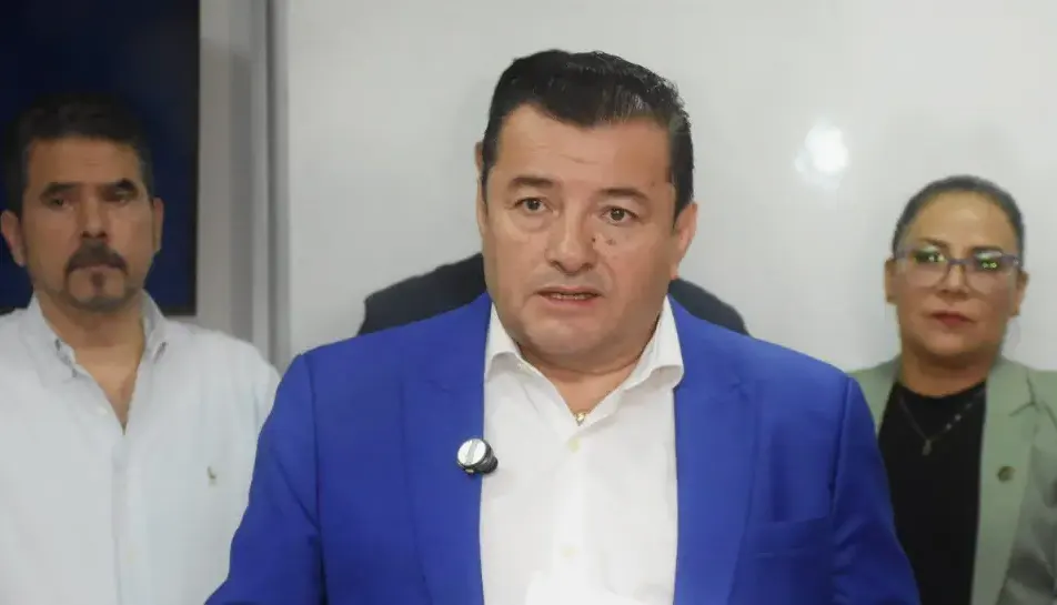 Jhonny Fernández cumple detención en Palmasola y surge disputa sobre la designación de un alcalde interino en Santa Cruz