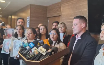 Bancada Libre exige la renuncia de autoridades de Hidrocarburos, YPFB y ANH por crisis de la gasolina