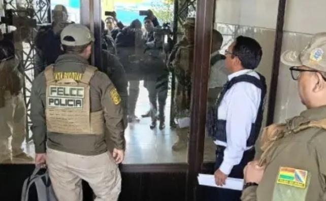 Allanan vivienda del expresidente Luis Arce en La Paz por investigación de legitimación de ganancias ilícitas