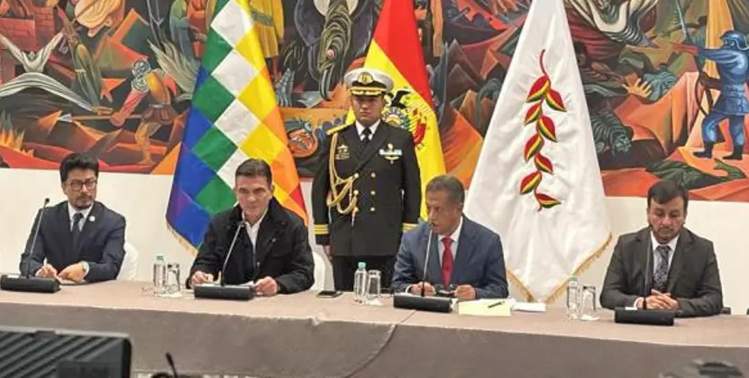 Gobierno denuncia red internacional que adulteró combustible en 5.000 cisternas y afectó 150 millones de litros