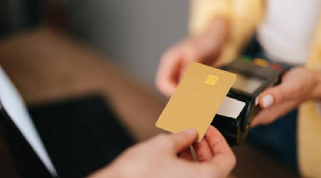 Bolivia restablece el uso de tarjetas de débito y crédito: claves de la medida y cómo funcionará el sistema financiero