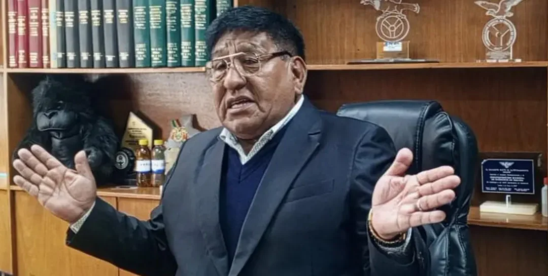 Choferes de Bolivia confirman asistencia al diálogo con el Gobierno tras paro por combustibles