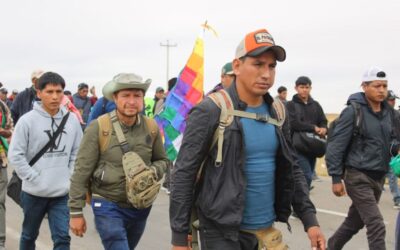 Marcha evista parte desde Caracollo rumbo a La Paz y busca unirse a movilizaciones de la COB