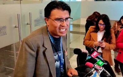 Fiscalía emite orden de aprehensión contra el senador Niltón Condori por presunto terrorismo en Bolivia