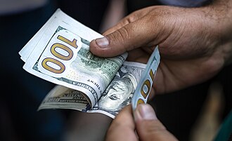 BCB habilita retiro en efectivo de ahorros en dólares de hasta $us 5.000